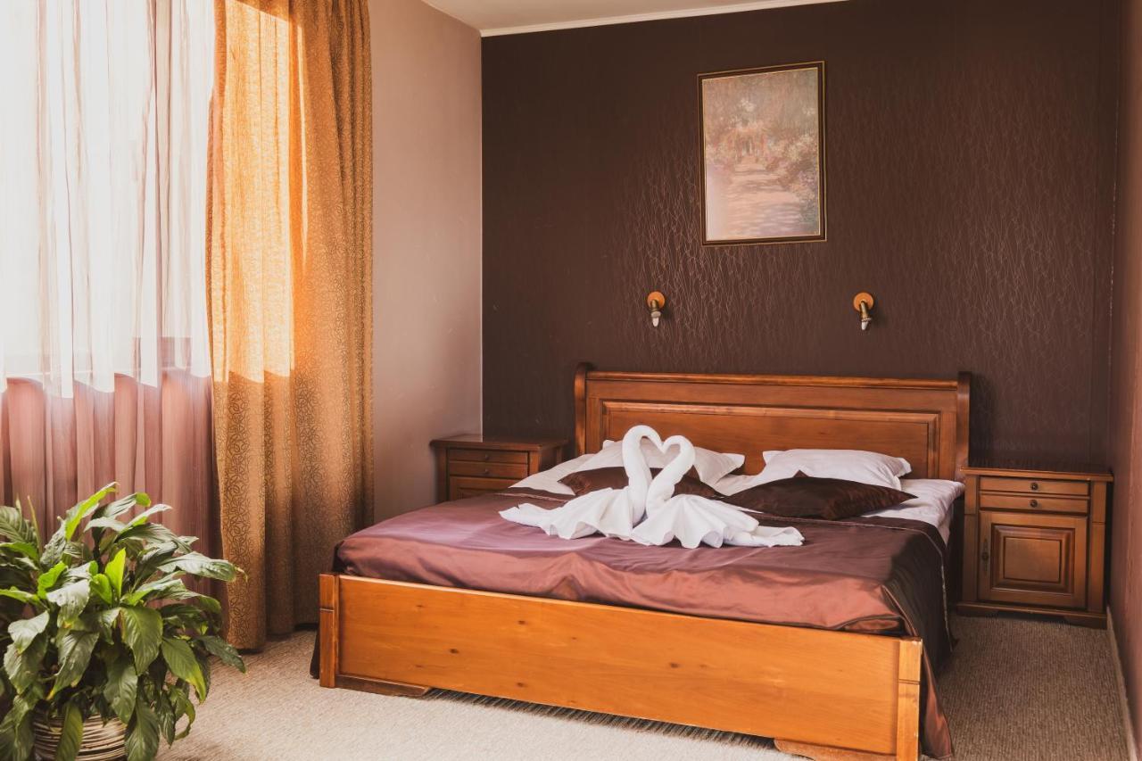 Хотел Том И Нези Класик Velingrad Kültér fotó